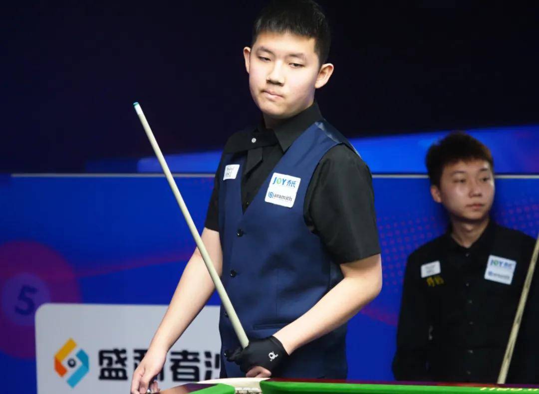 詹姆斯以2 詹姆斯以2